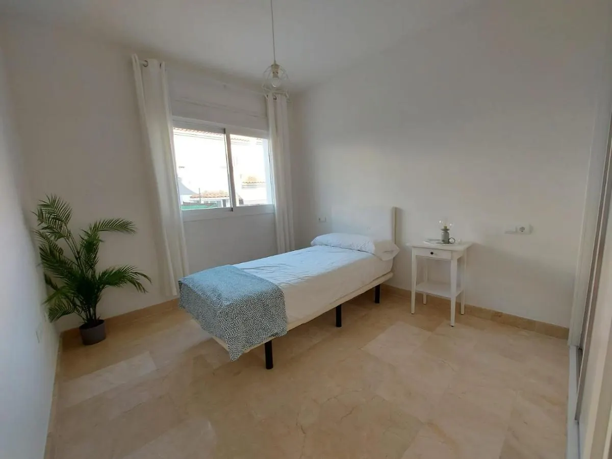 Vivienda Adosada Agradable Y Comoda Cerca Del Mar Manilva 0*,